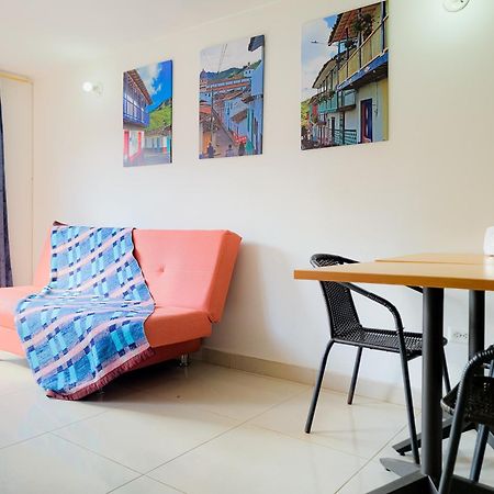 Hostal - Dona Elva A 15 Min Del Aeropuerto Rionegro Exterior photo